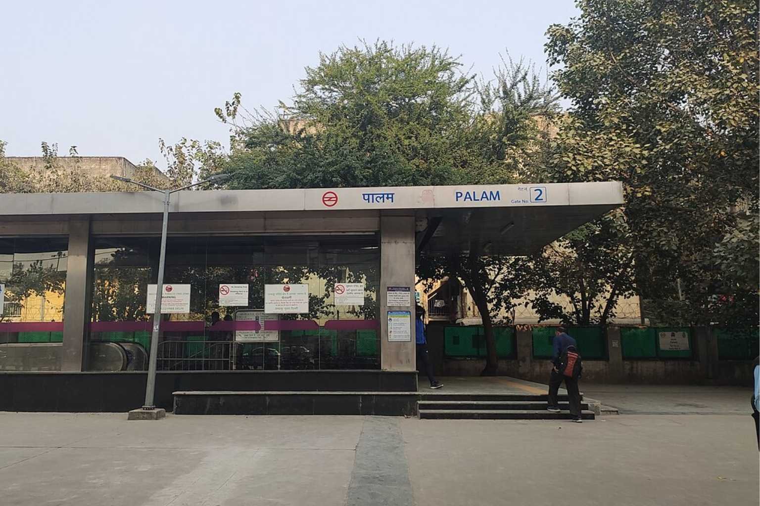 palam metro station gate no 2