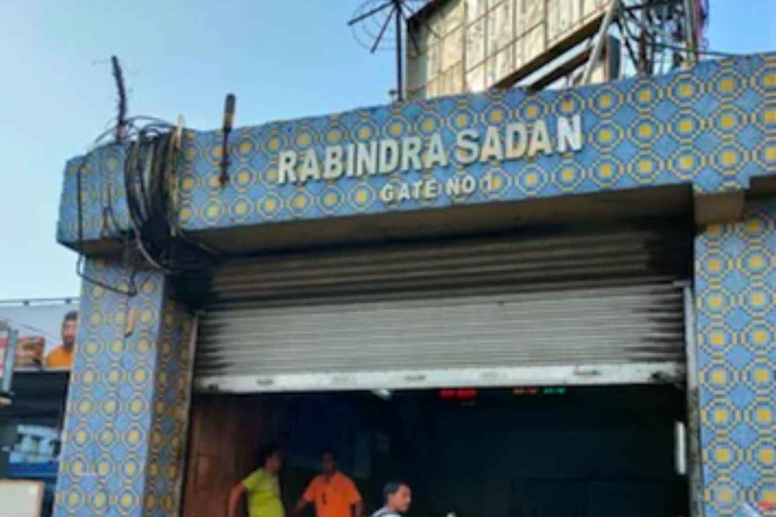 rabindra sadan metro gate no 2